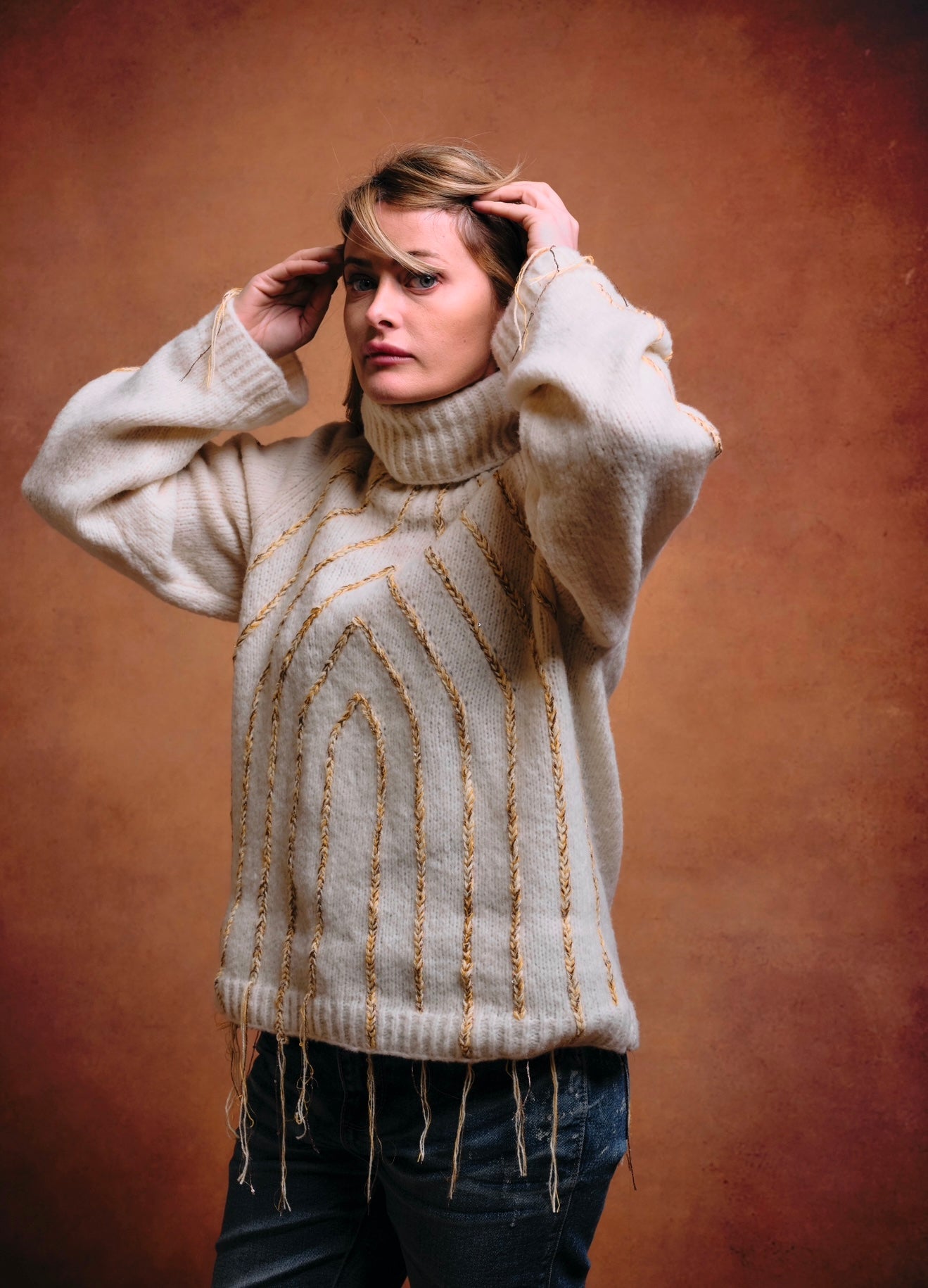 White Pullover