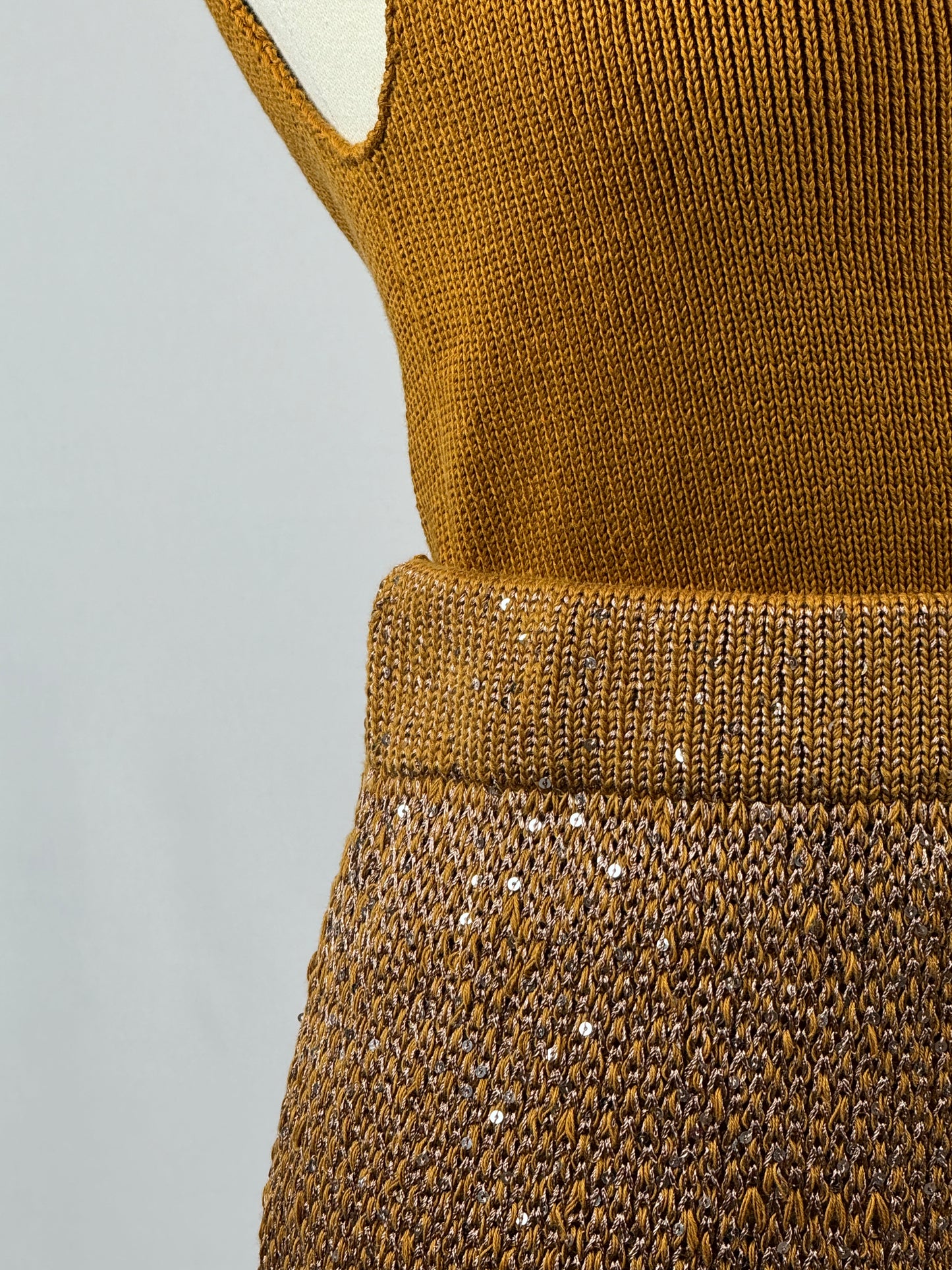 Cotton and paillettes summer skirt
