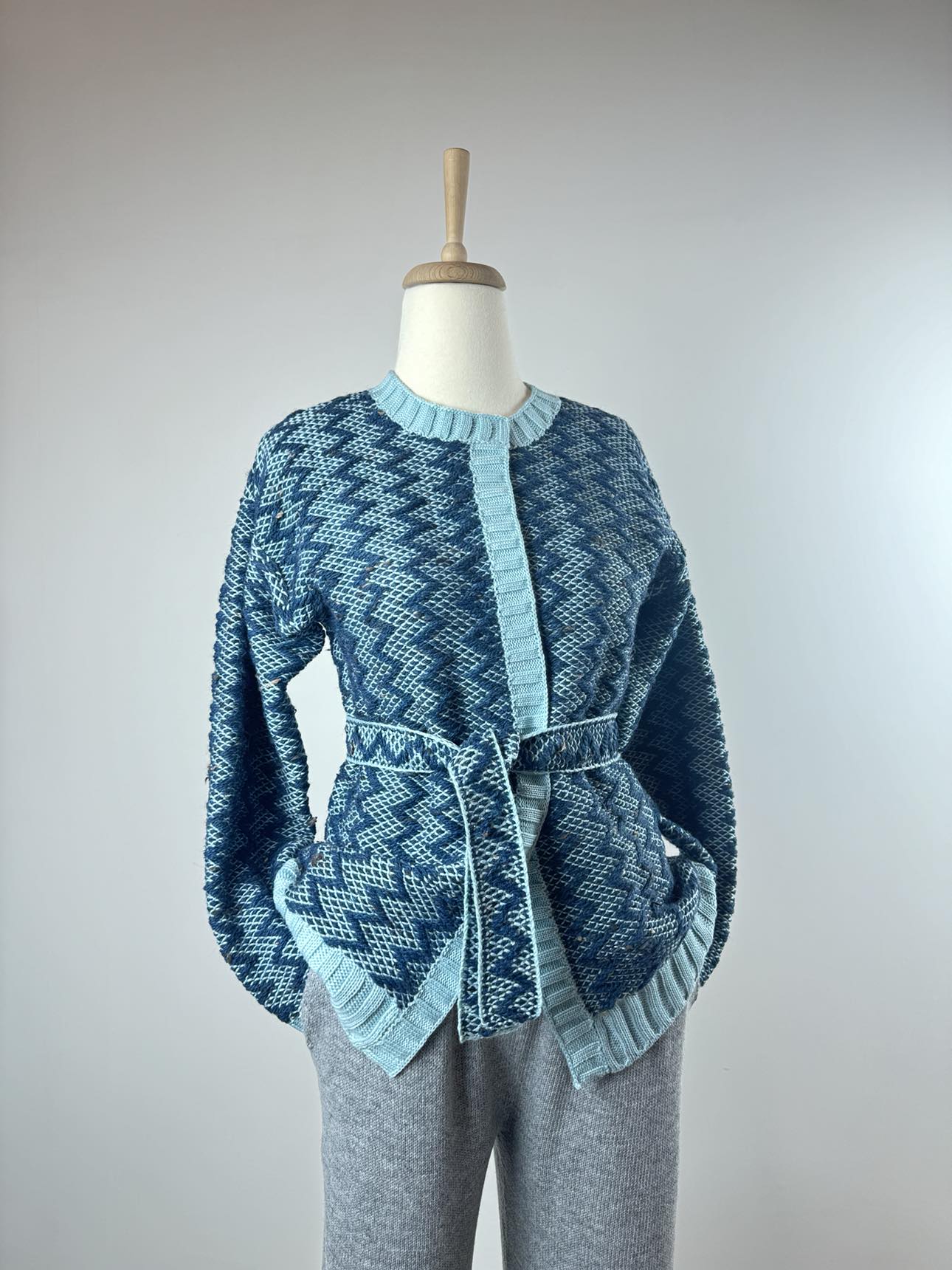 ორნამენტიანი კარდიგანი/ Ornamented cardigan S/S 25